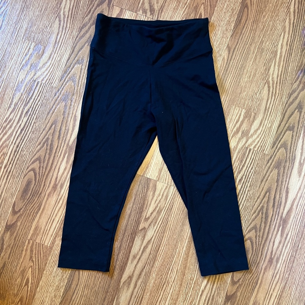 Marika Capri Leggings